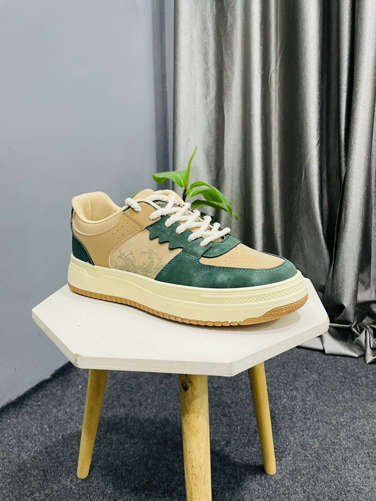 Men's Tan & Green Fashion Sneakers - Low-Top Casual Shoes with Design