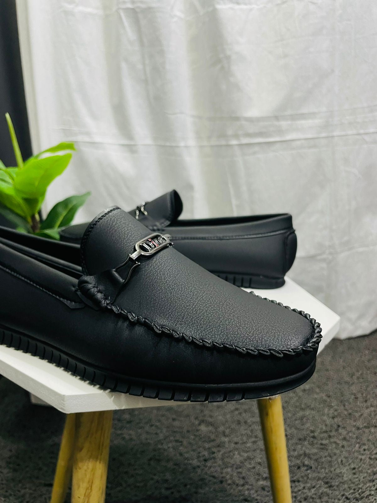 Men’s Simple Black Causal Loafers