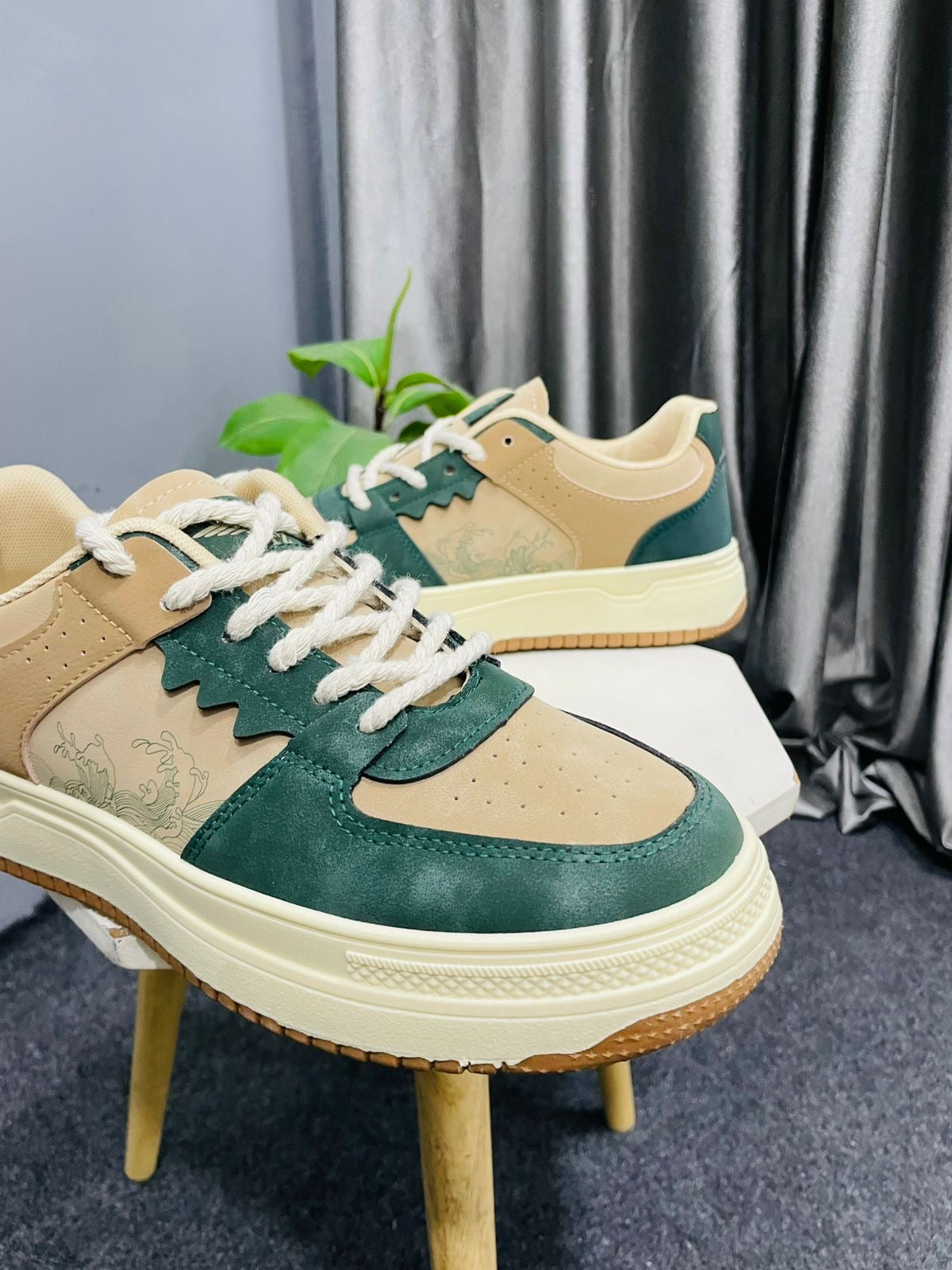 Men's Tan & Green Fashion Sneakers - Low-Top Casual Shoes with Design