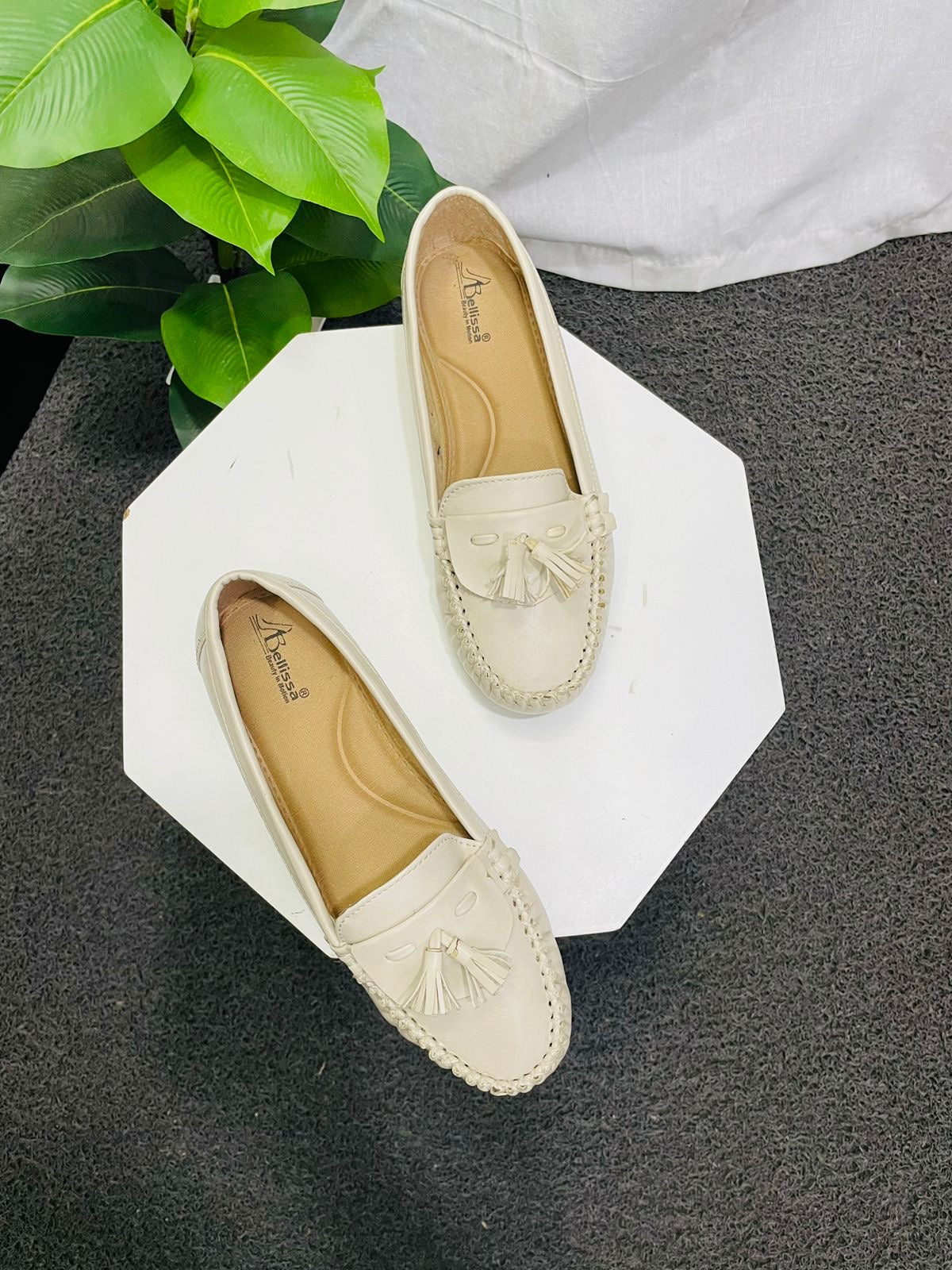 Off White Round-Toe Loafers with Metal Accent