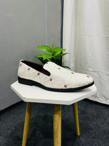Men Textured Embellished
Comfort Insole Lightweight Loafers
