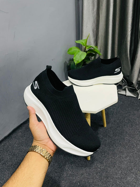 Men's Black Slip-On Knit Sneakers - Lightweight Casual Walking Shoes