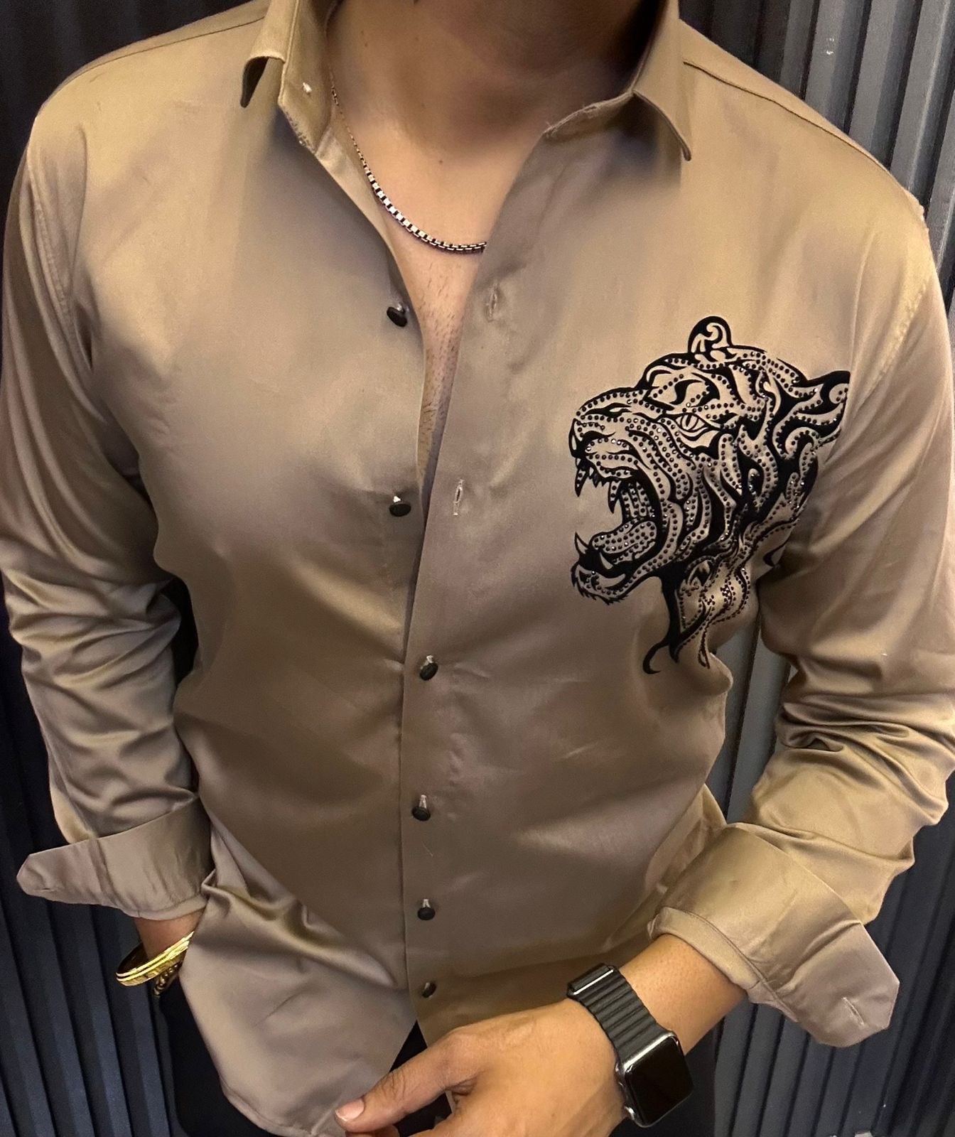 White Button-Up Shirt with Black Roaring Tiger Graphic – Branded Baba