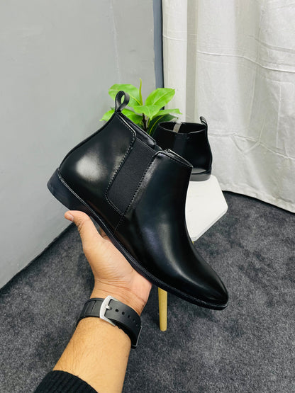 Leather Black Colour Ankle Length Chelsea Boots