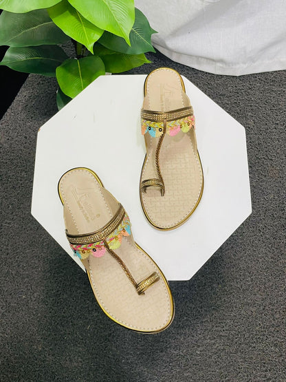 Embroidered Toe-Ring Flat Sandals