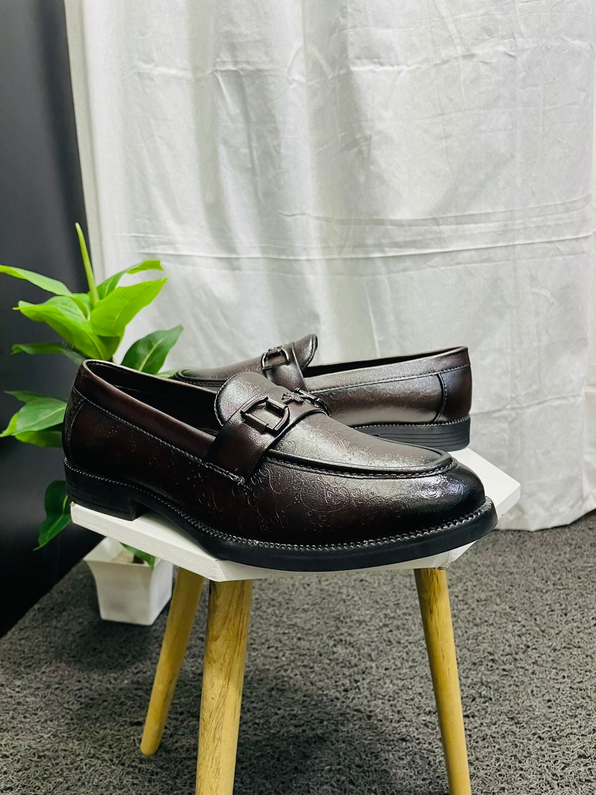 Men’s Dark Brown Texture Causal Loafers