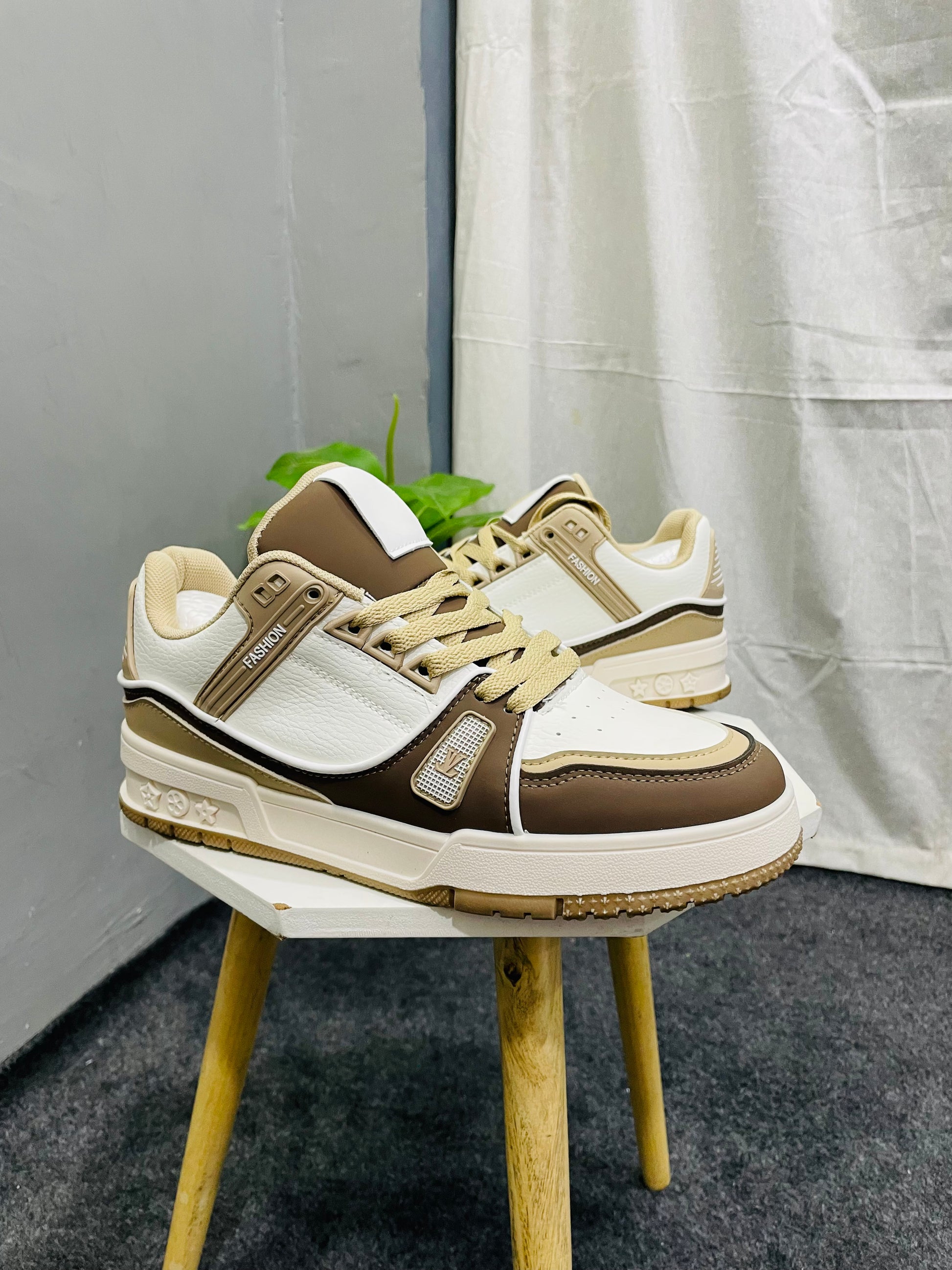 Men’s Trendy White & Brown Street style sneakers 