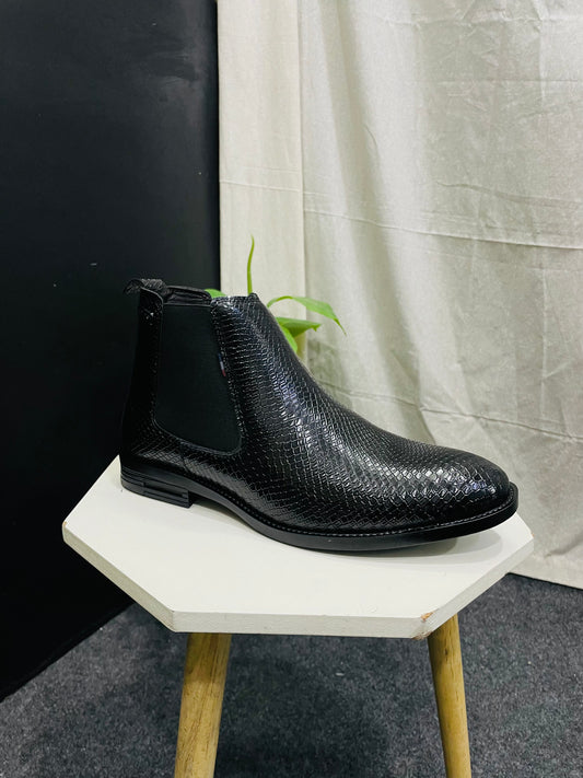 Black Textured Leather Chelsea Boot with Elastic Side Panels – Branded Baba