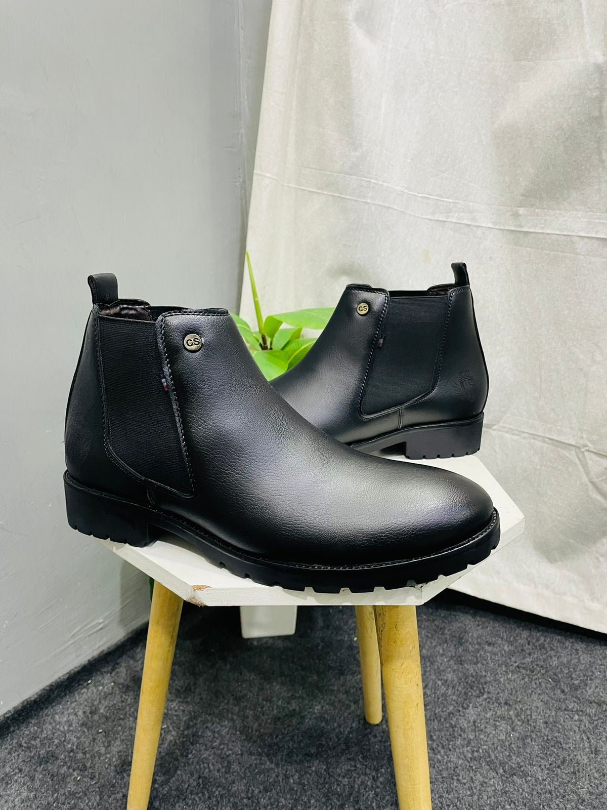 Chunky sole brown chelsea boots