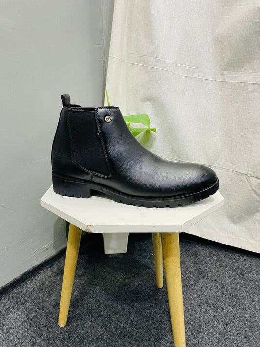 Chunky sole black chelsea boots