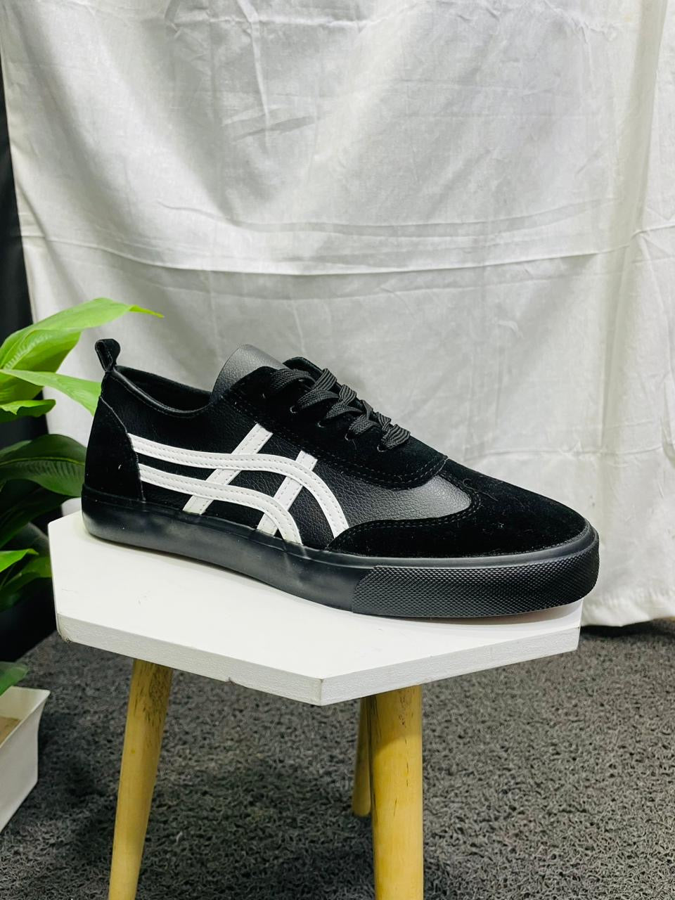 New Black Sneakers With White Stripes Canvas Shoes