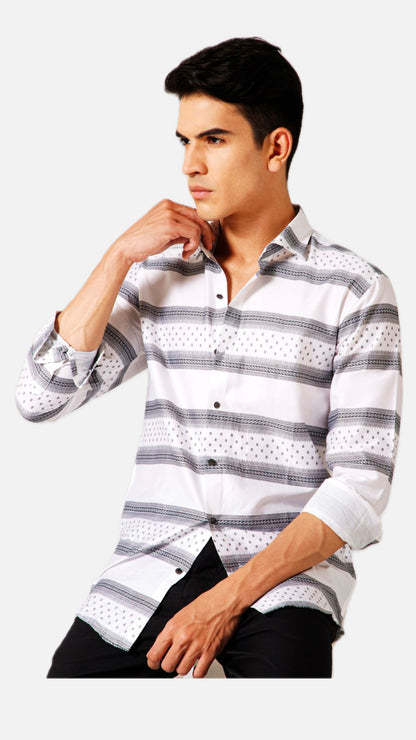 Men Black And White Smart Skinny Fit Striped Pure Cotton Casual Shirt