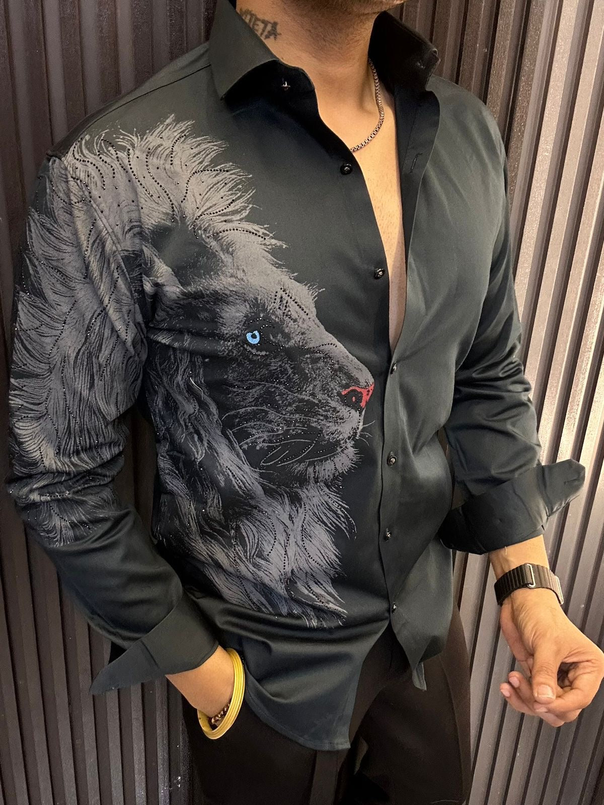 Bold Lion Head Design Shirt for Men | Unique Graphic Print Long Sleeve Button-Up