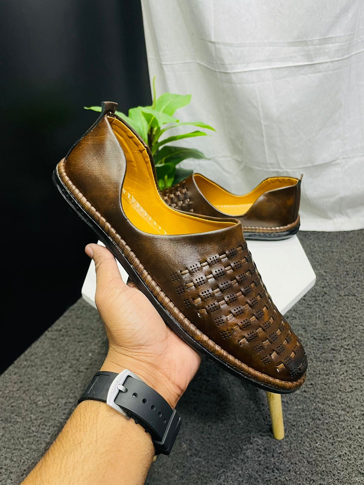 Men’s Brown Textured Casual Slipons Loafers