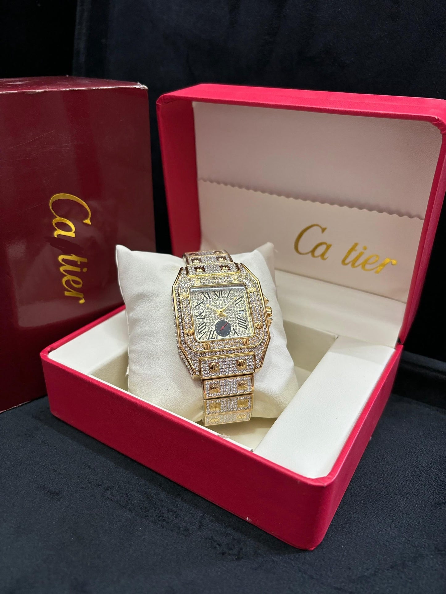 Luxury Diamond-Encrusted Gold Colour Men’s Watch