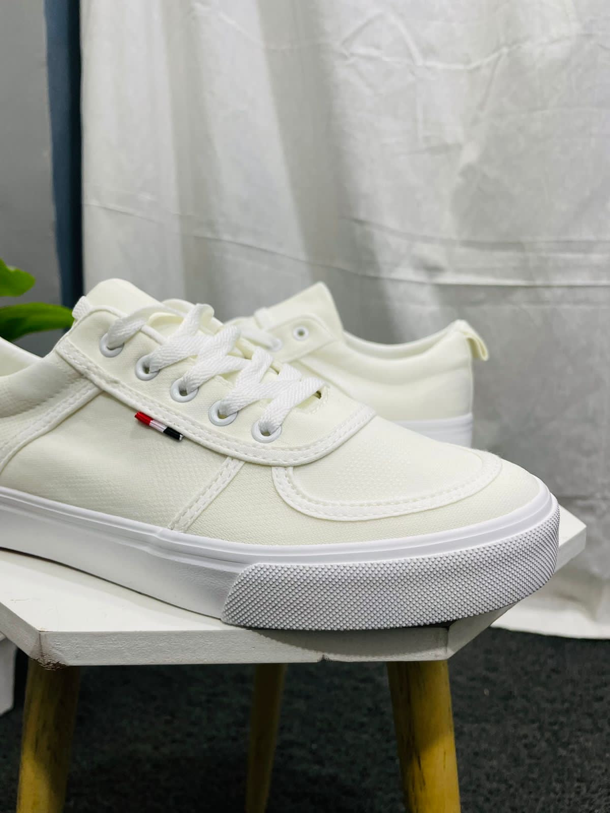 Men’s White Flat Sole Canvas Sneakers