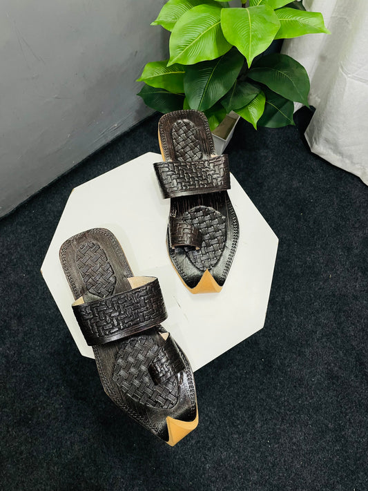 But men kholapuri slippers