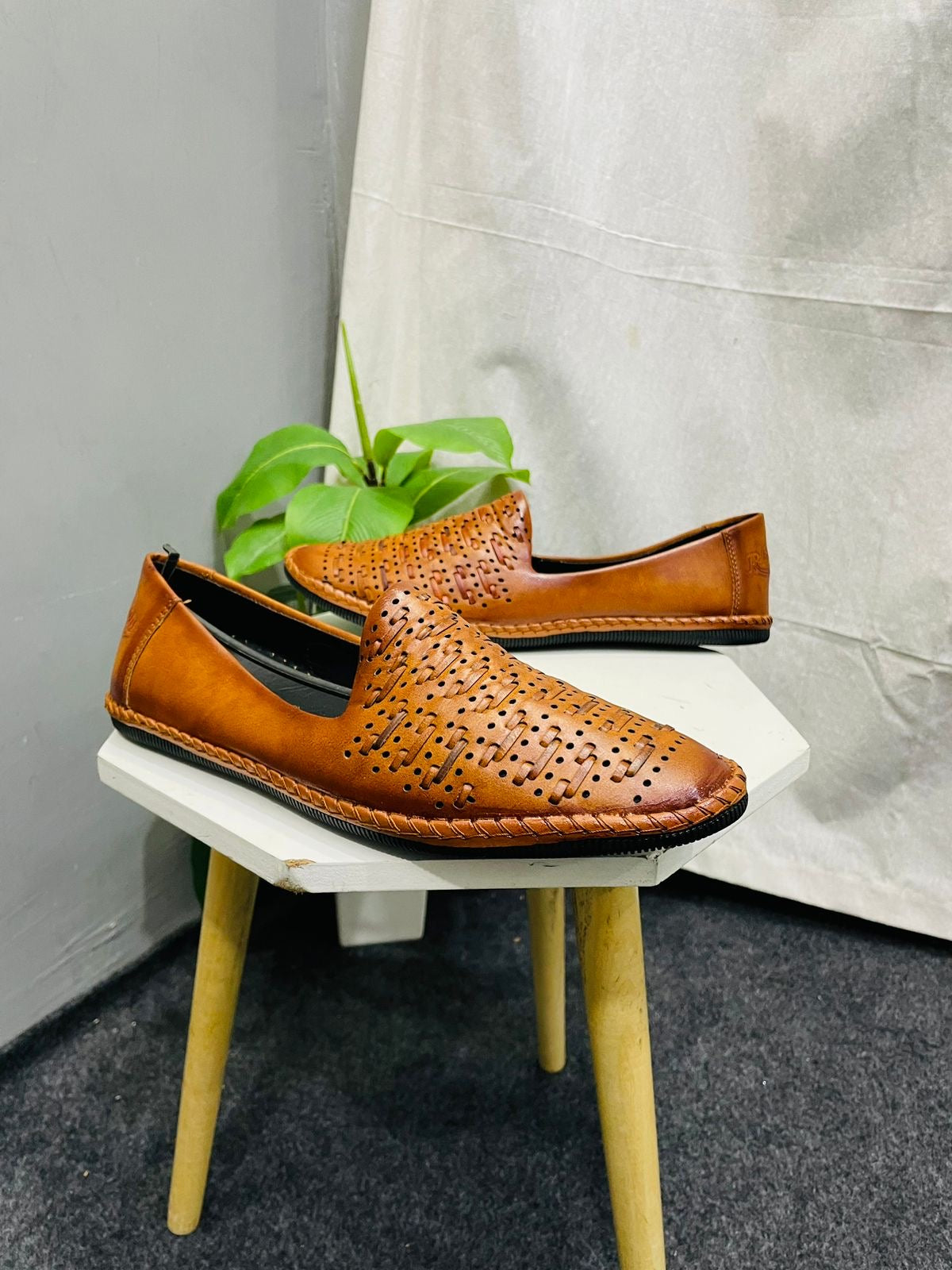 Ethnic Mojari Slip on Jutti for Men