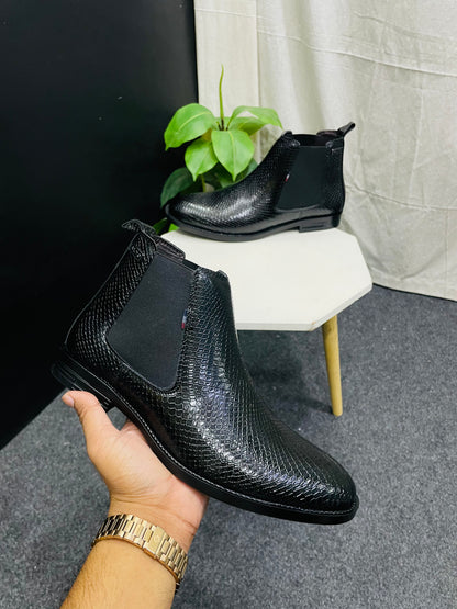 Black Textured Leather Chelsea Boot with Elastic Side Panels – Branded Baba